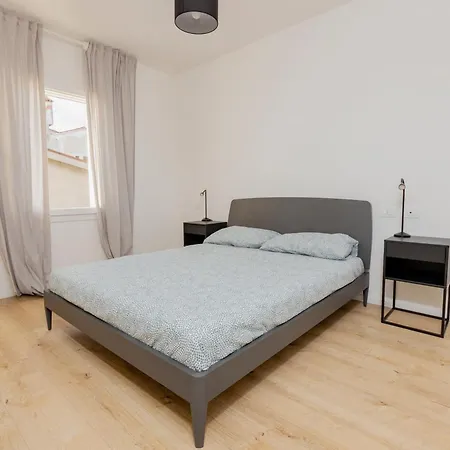 Apartman Con 2 Vicino A Centro E Stazione, *