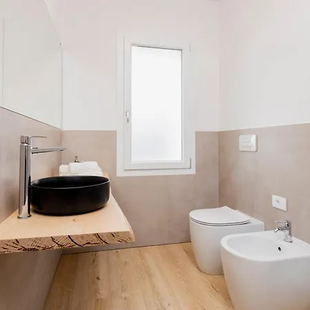 Apartman Con 2 Vicino A Centro E Stazione, *